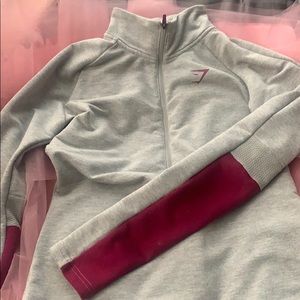 Gymshark pullover w/zipper and pockets